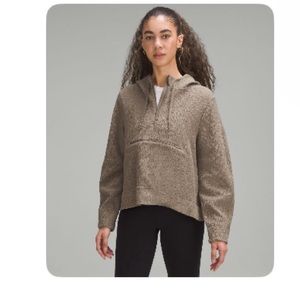 SOLD Textured half zip hoodie.